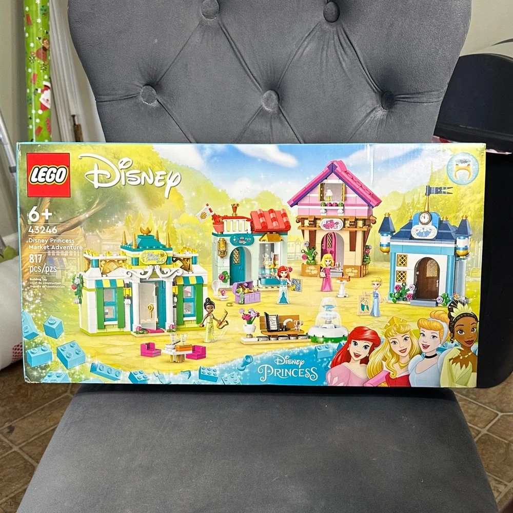 LEGO Disney Princess Market Adventures 817 pcs Sealed 6+ NEW Ariel Cinderella + - Picture 3 of 15